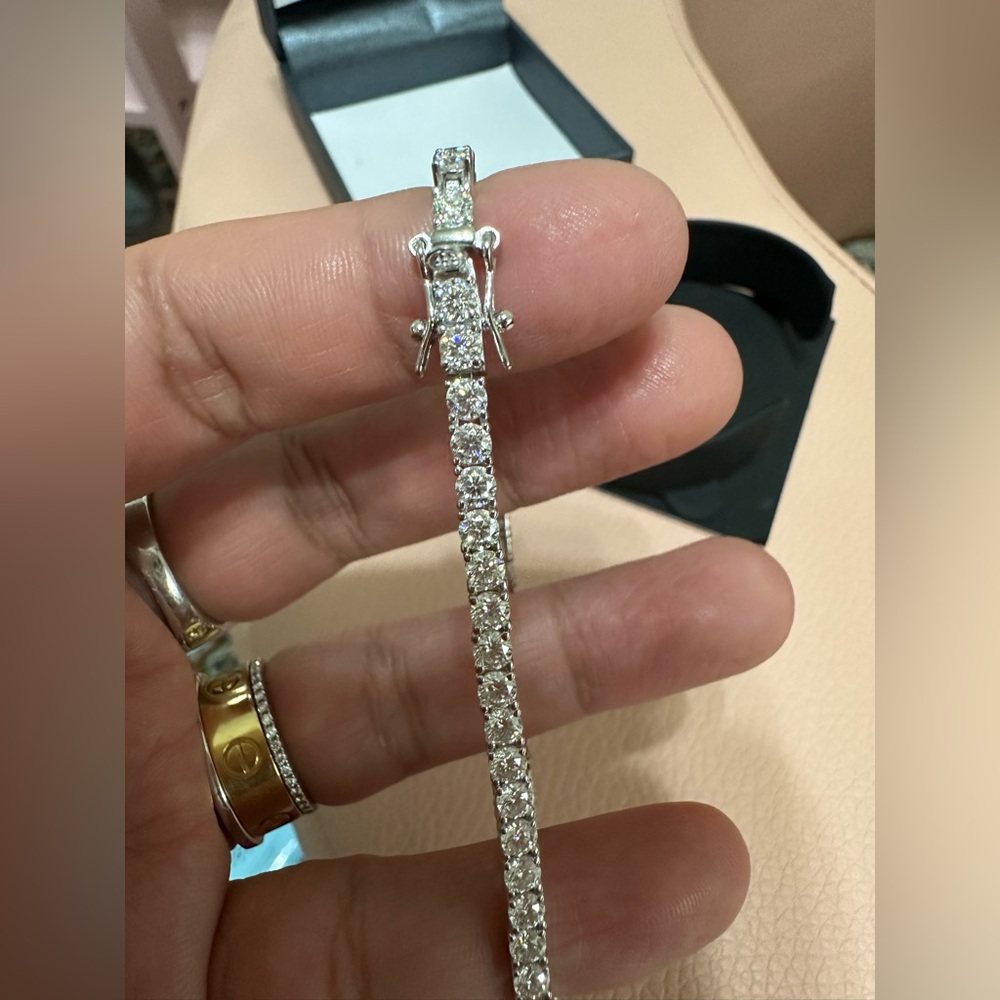Tennis 5.5 carat diamonds bracelet - Picture 10 of 11